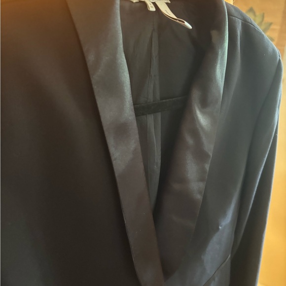Alain Manoukian Black Tailored Blazer with Classic satin Lapels, size 8/40. - Picture 6 of 14
